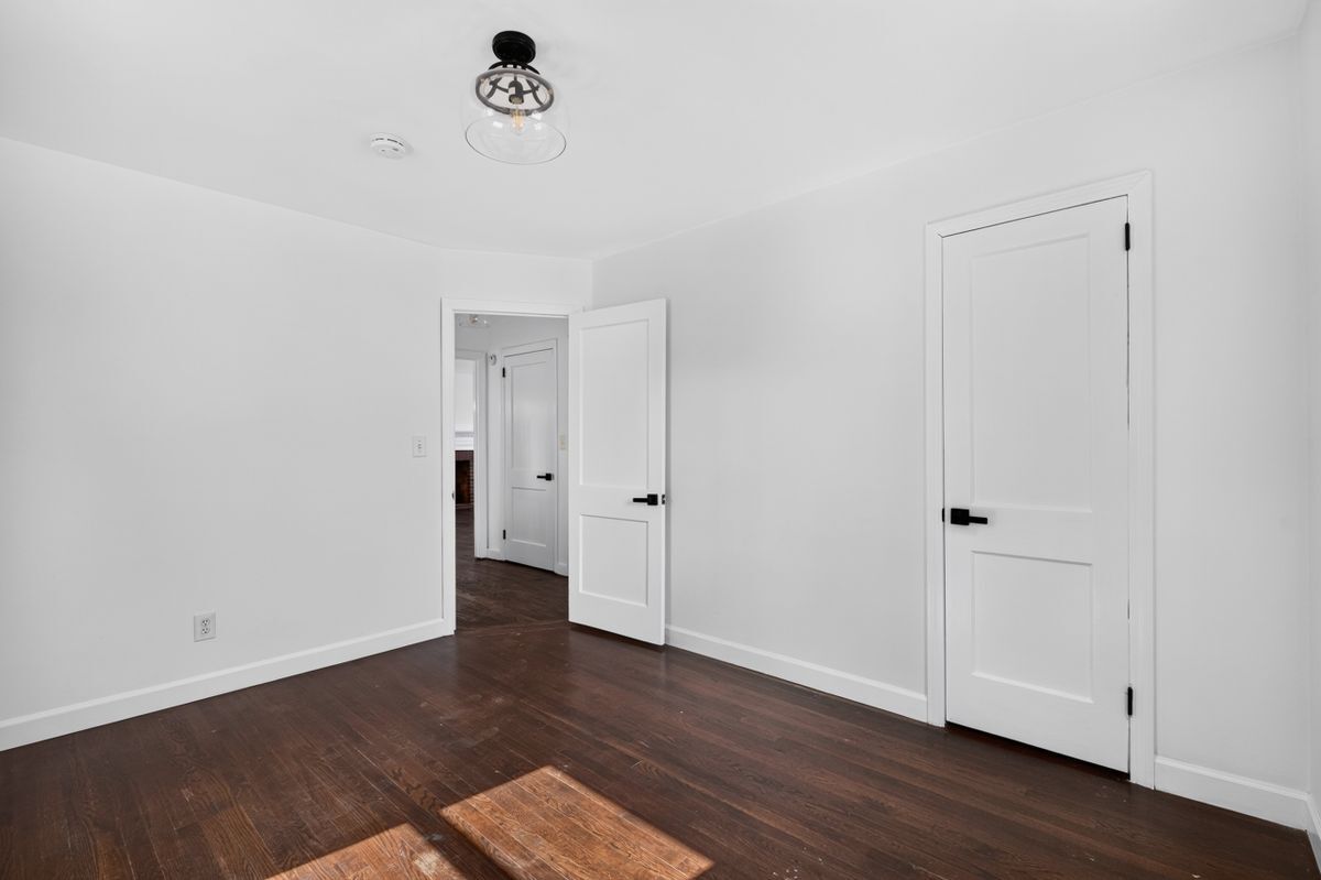 Building Photo - 11 Stratfield Pl