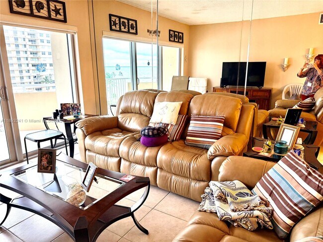 Building Photo - 1950 S Ocean Dr