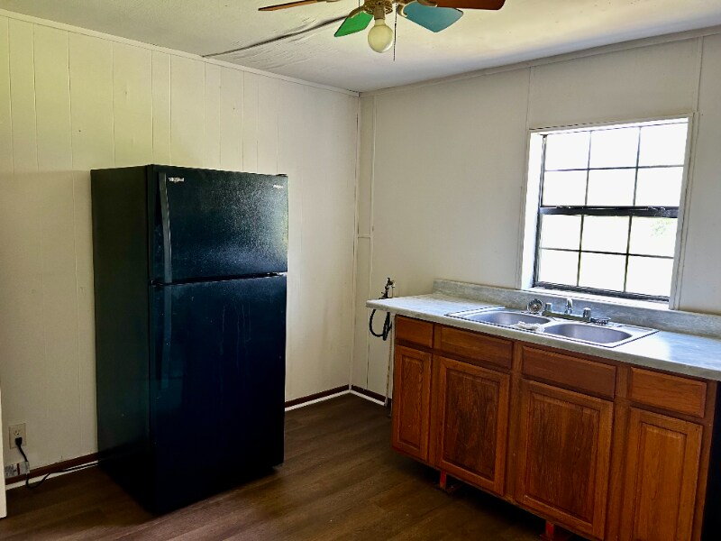 Building Photo - 313 Mahlon St