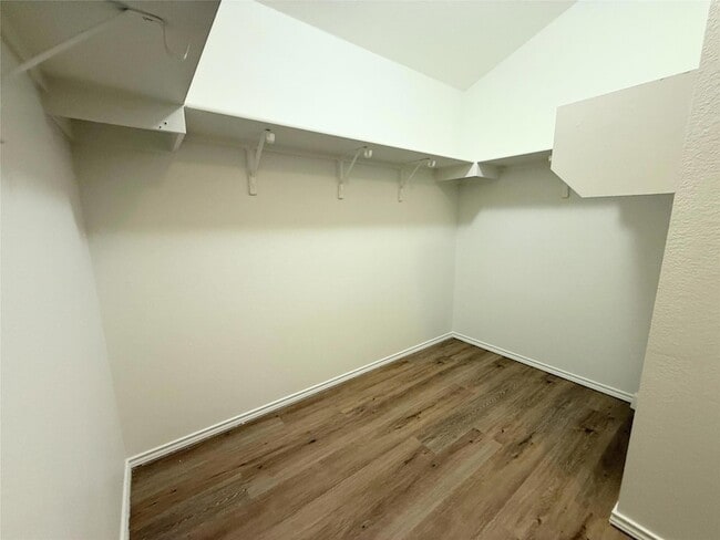 Building Photo - 12821 Stoney Ridge Bend