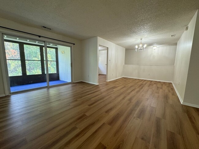 Building Photo - TWO BEDROOM TOWNHOME
