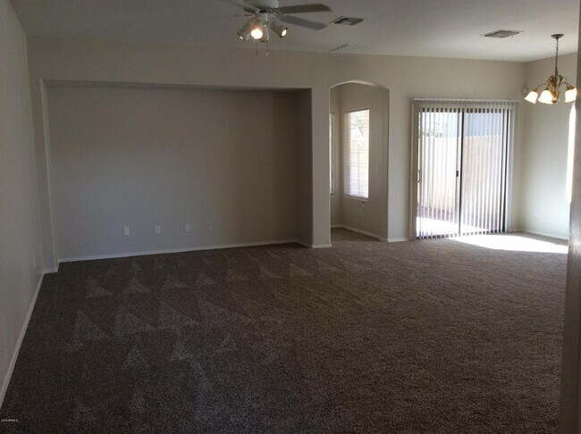 Building Photo - 44812 Paraiso Ln