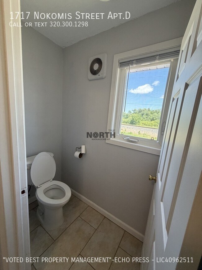 Building Photo - 1717 Nokomis St