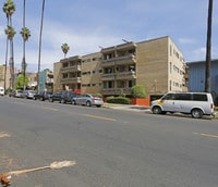 Building Photo - St Tropez Apartments