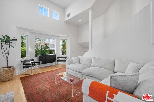 Building Photo - 4371 Troost Ave