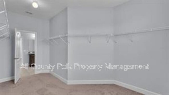 Building Photo - 1095 Woodland Oaks Dr