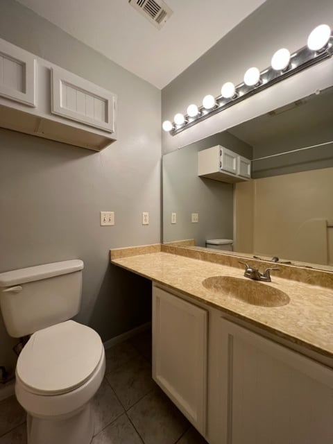 Building Photo - 1624 Aquarena Springs Dr