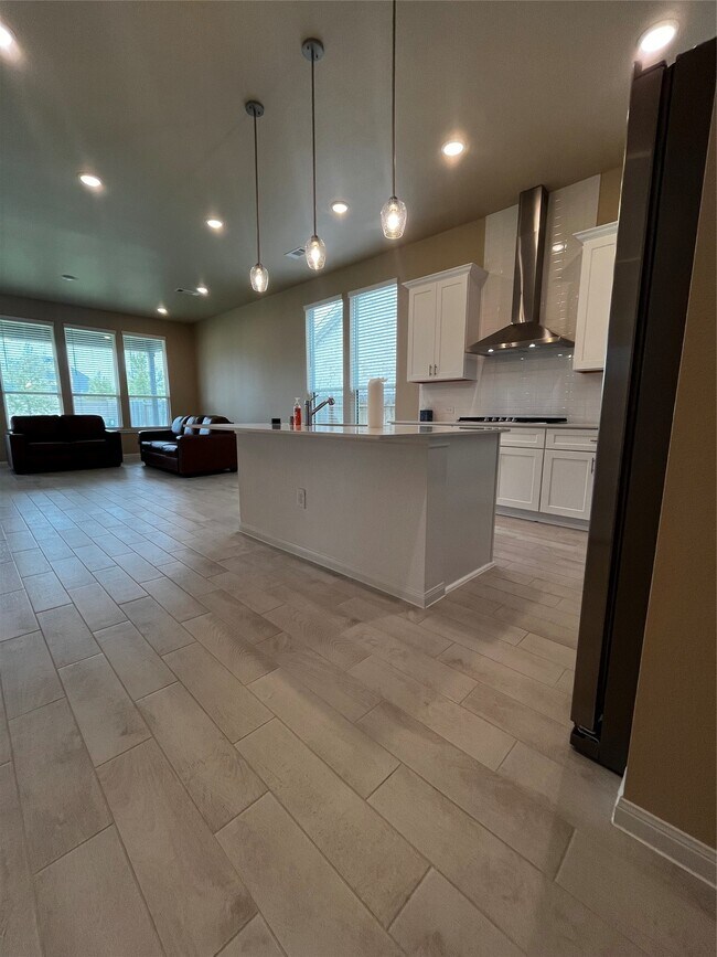 Building Photo - 18206 Sonresa Wy