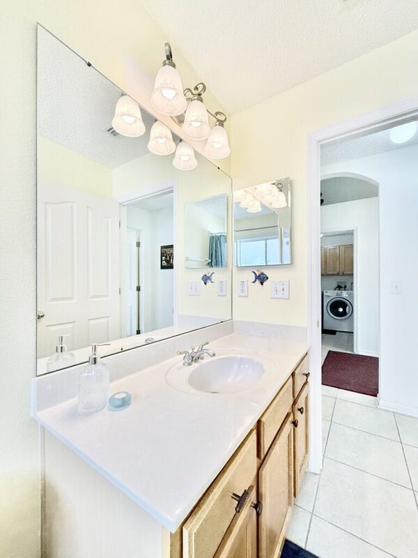 Building Photo - 854 Addison Dr NE