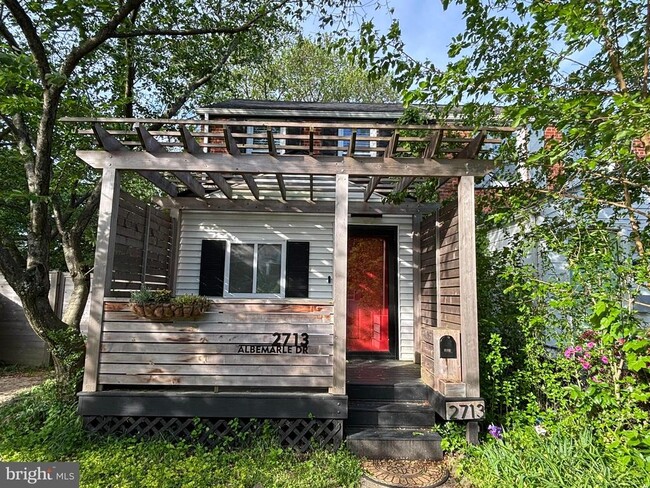Primary Photo - 2713 Albemarle Dr