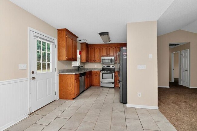 Building Photo - Charming 3BD/2BA Ranch on Large Lot in Indian Trail!