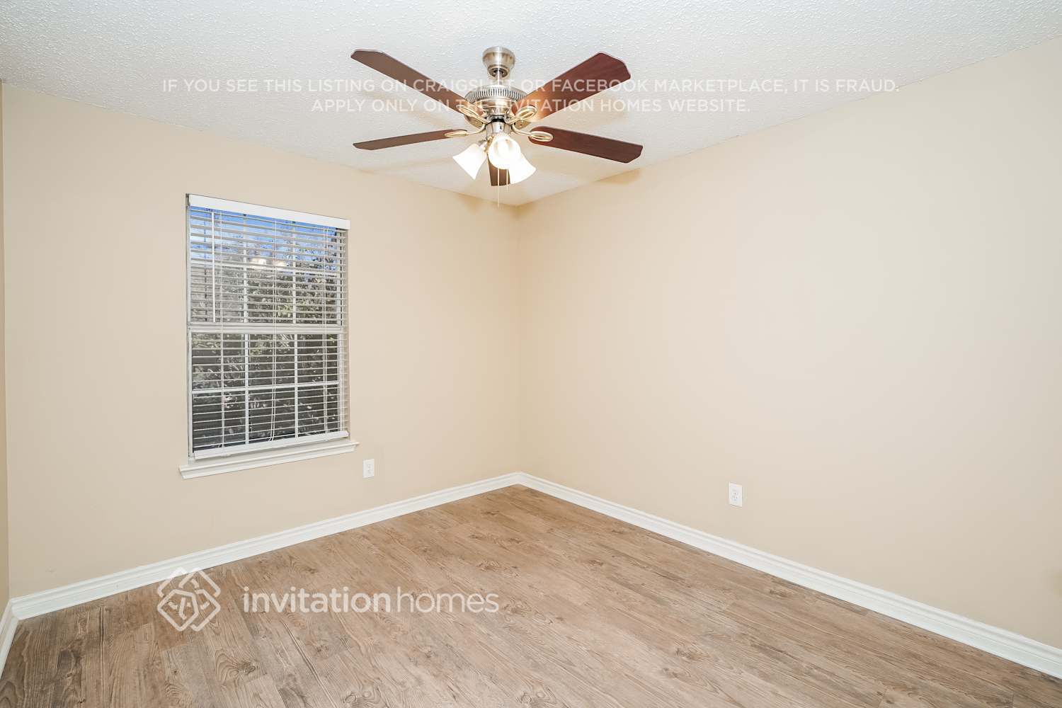 Building Photo - 10900 Huntington Rd