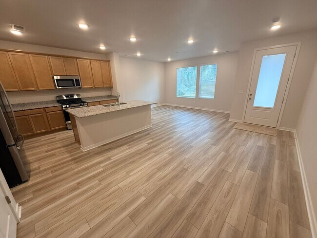 Building Photo - New 2026 3-Bedroom Townhome in Kinston Near HUB