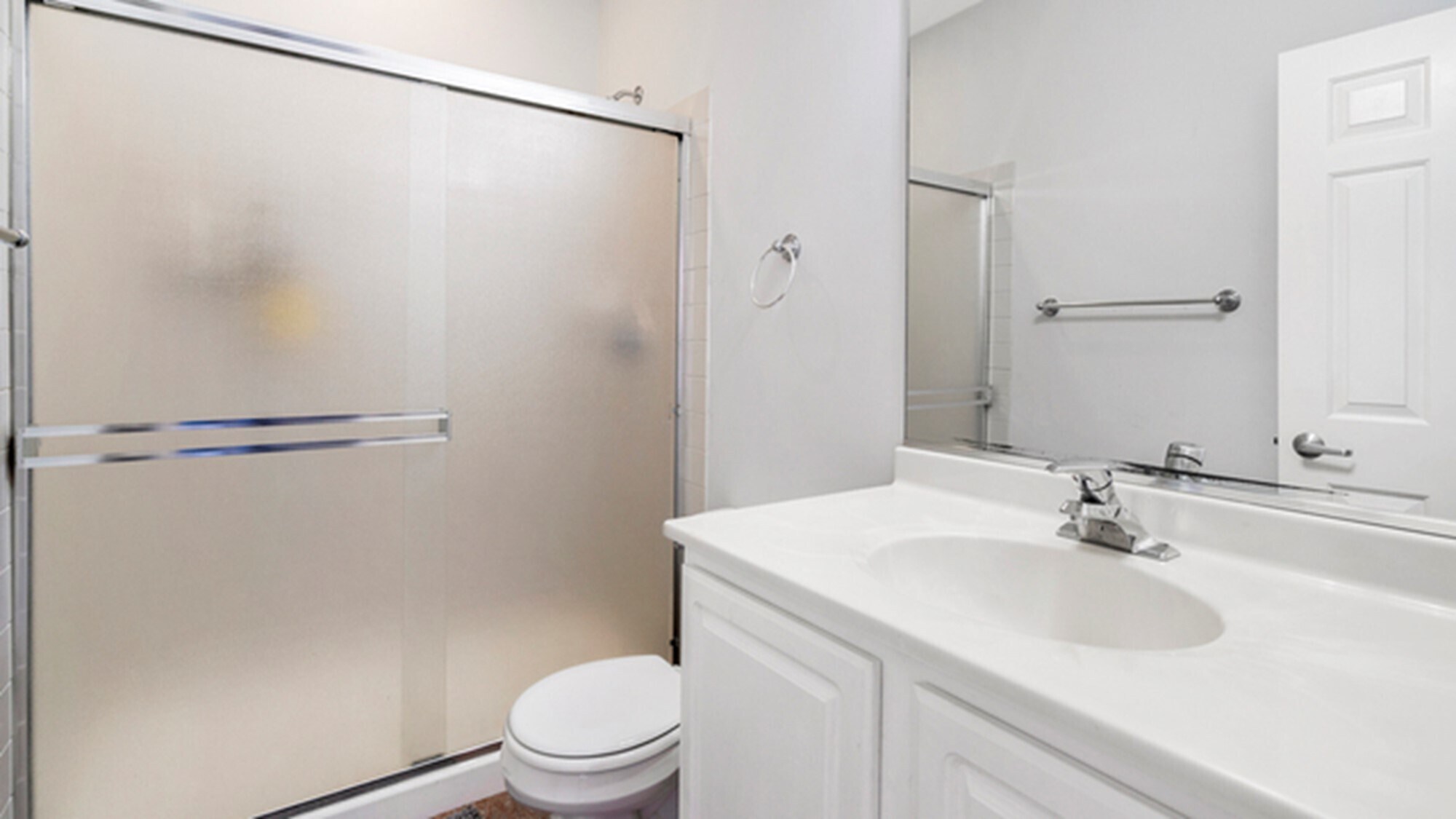 Building Photo - 720 W Evergreen Ave