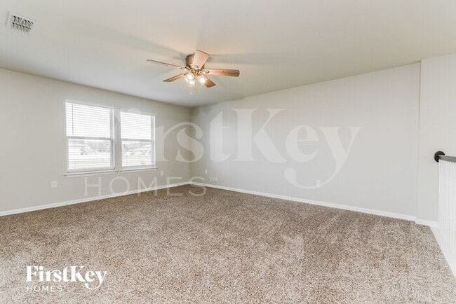 Building Photo - 2758 Red Horse Dr