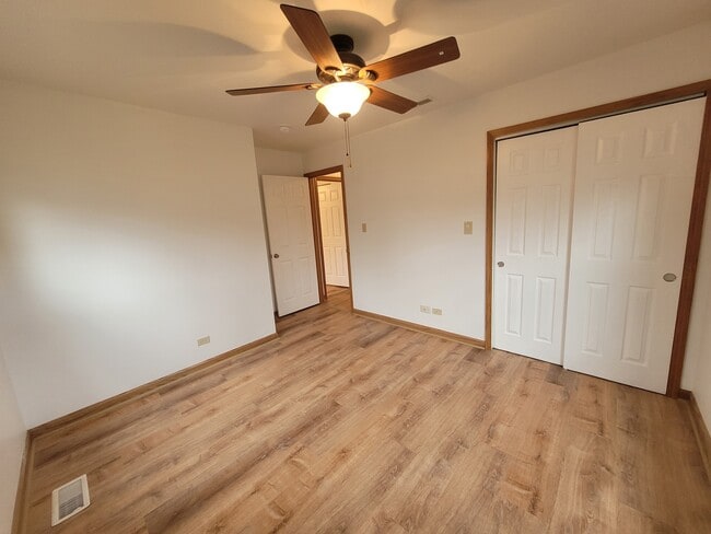 Building Photo - 364 N Everett Dr