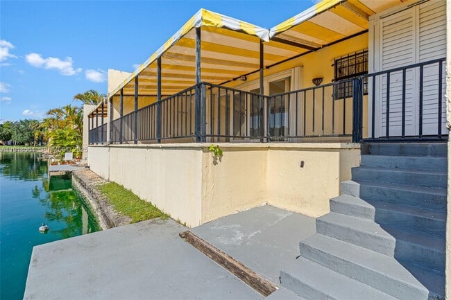 Building Photo - 15504 Sharpecroft Dr