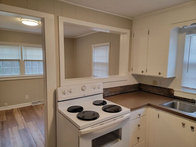 Building Photo - 1746 Ralee Dr