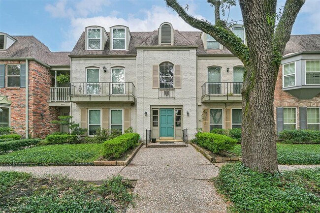 Primary Photo - 496 N Post Oak Ln