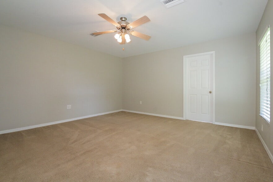 Building Photo - 2815 93rd Ct E