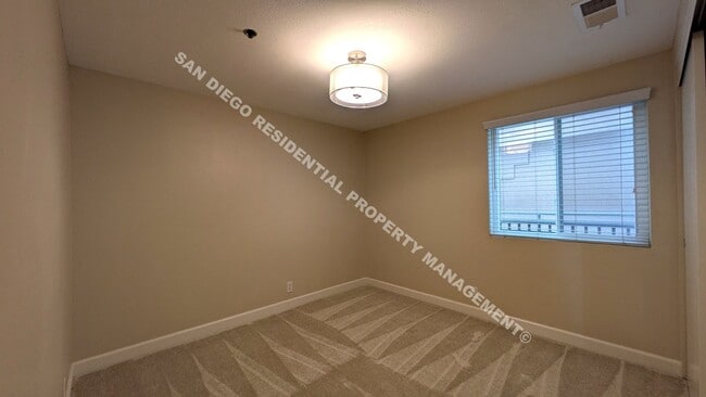 Building Photo - Desirable North Park Condo with Amazing Vi...