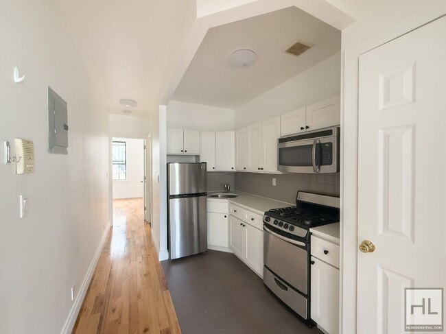 Building Photo - HARMAN STREET / Amazing Bushwick 1-Bed (2-...
