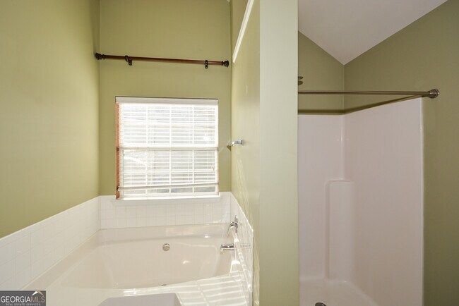 Building Photo - 137 Baywood Crossing