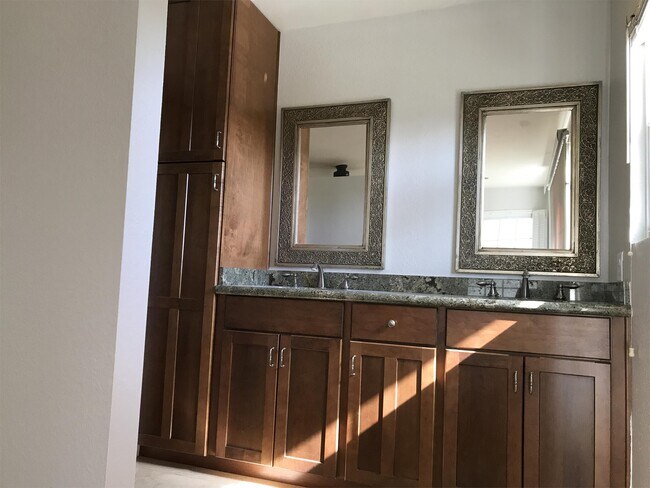 Building Photo - 2132 Dons Way