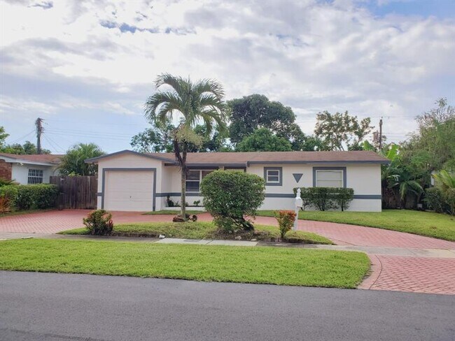 Building Photo - 3377 NW 22nd St