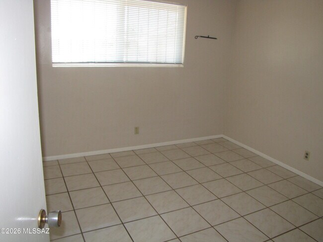 Building Photo - 2109 S Camino Seco