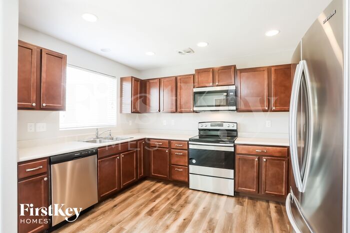 Building Photo - 227 S Newbern Ct