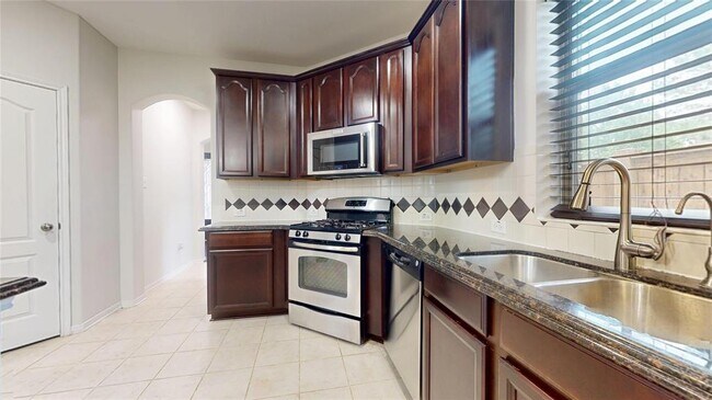 Building Photo - 26503 Forest Pine Ln
