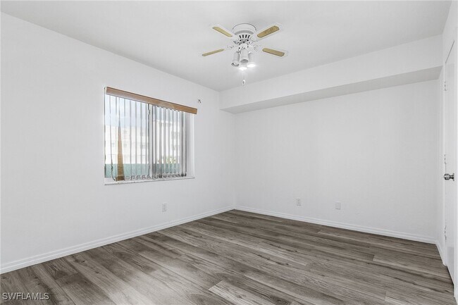 Building Photo - 4531 Bay Beach Ln