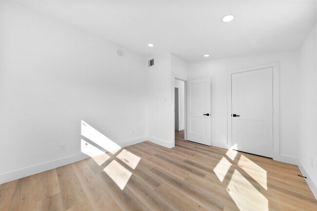 Building Photo - 13014 John Reynolds Rd