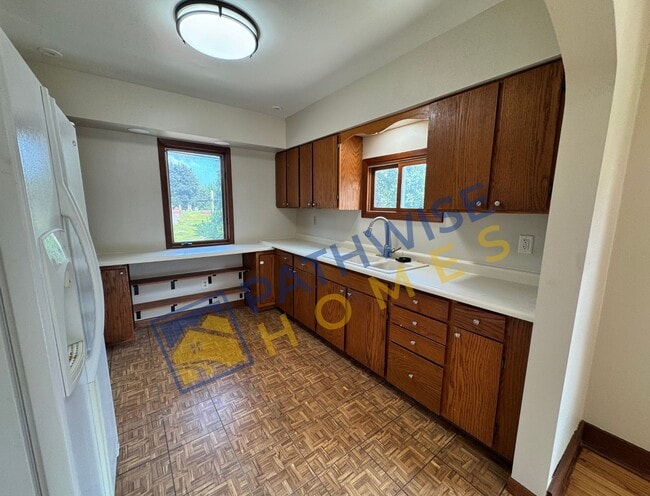 Building Photo - 140 S Elmwood Ave