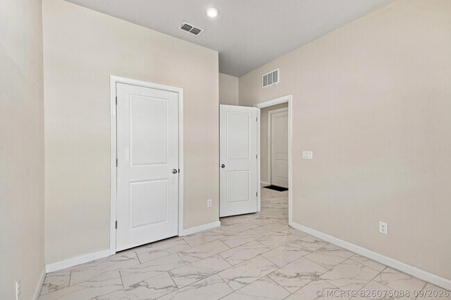 Building Photo - 10597 SW Vasari Way