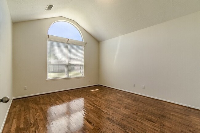 Building Photo - 11414 Summit Bay Dr