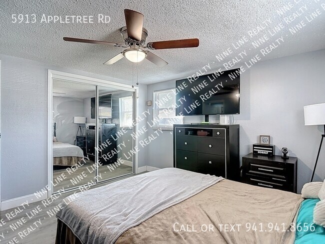 Building Photo - 5913 Appletree Rd