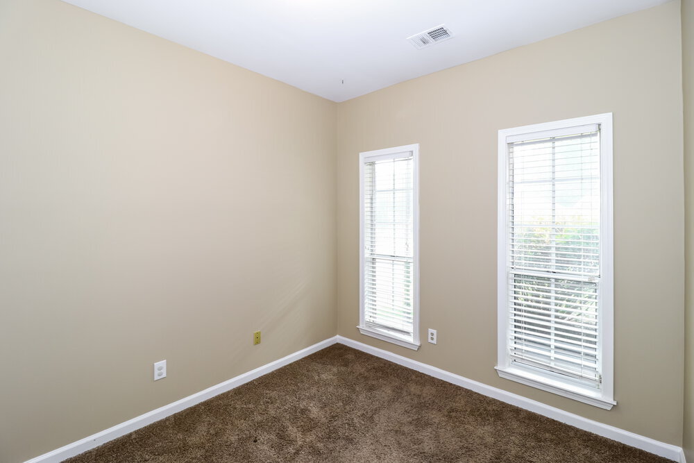 Building Photo - 8170 Timber Knoll Ln