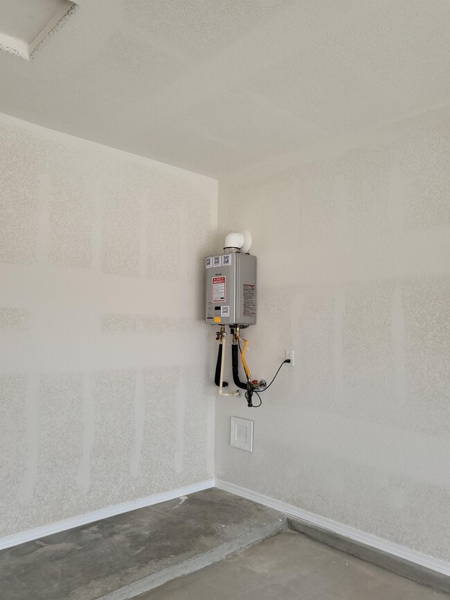 Building Photo - 15137 Ambition Ave