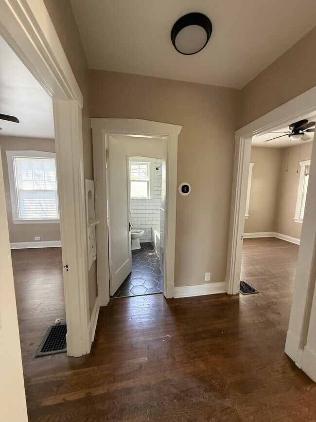 Hallway - 110 Beechwood Ave