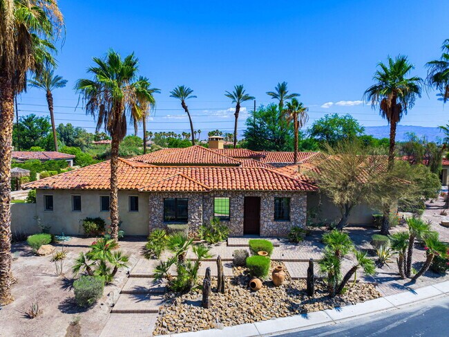 Building Photo - 56222 Village Dr