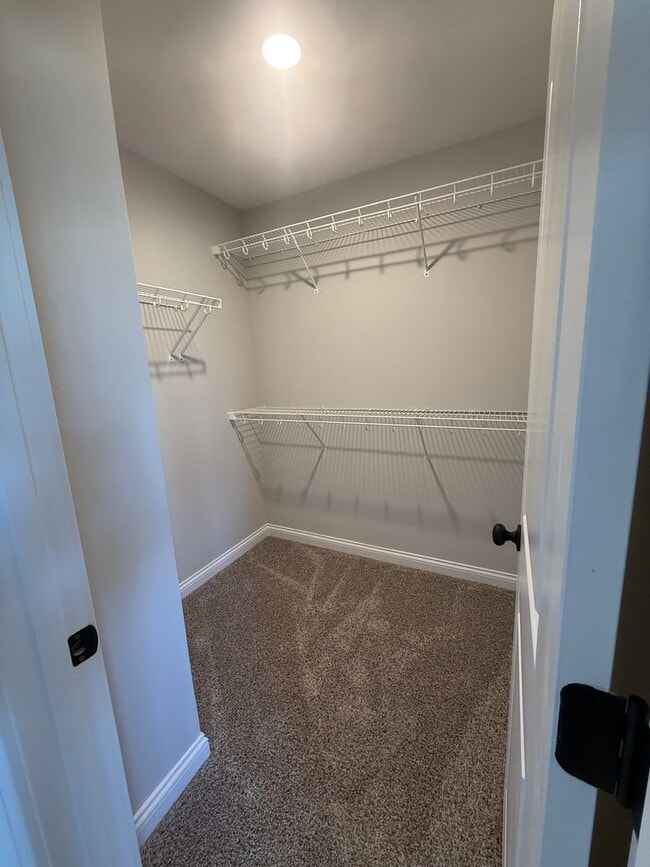 Building Photo - 3BD/2.5BA in SOUTH WARREN school district