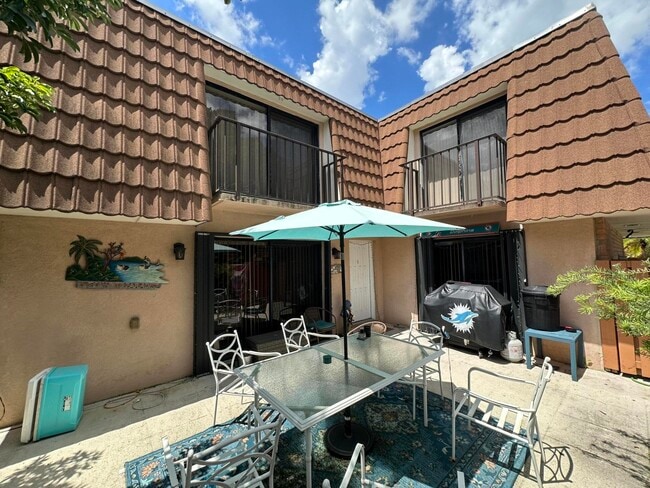 Building Photo - 246 Charter Way