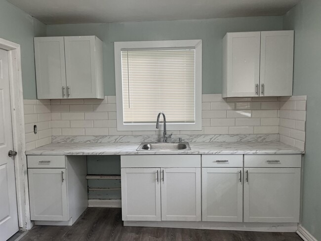 Building Photo - 11707 Fielding St