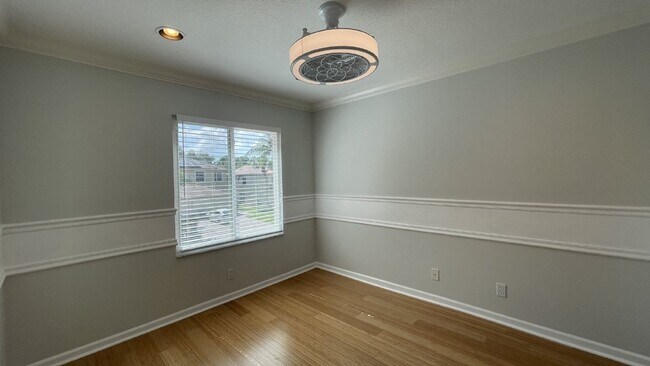 Building Photo - 4857 Victoria Cir