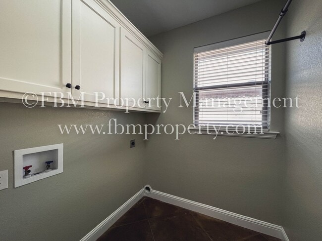 Building Photo - 307 Centennial Ave