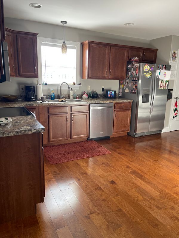 Building Photo - 1650 Mathew Dr