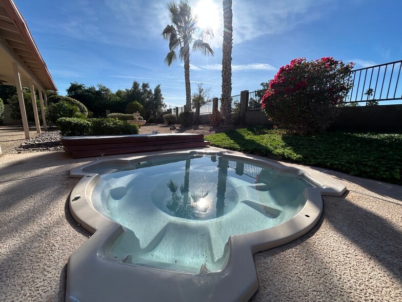 Building Photo - 12138 S Tomi Dr