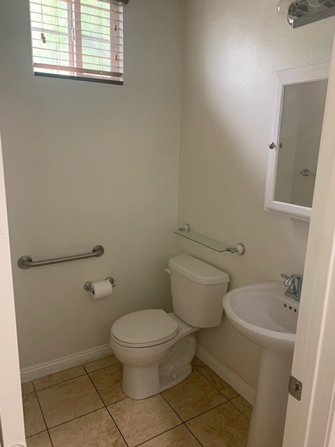 Building Photo - 15723 Parkhouse Dr
